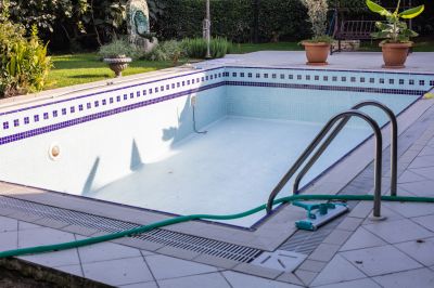 Interior Pool Components